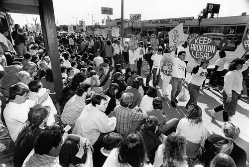 Anti-abortion protestors in Pico, 1989